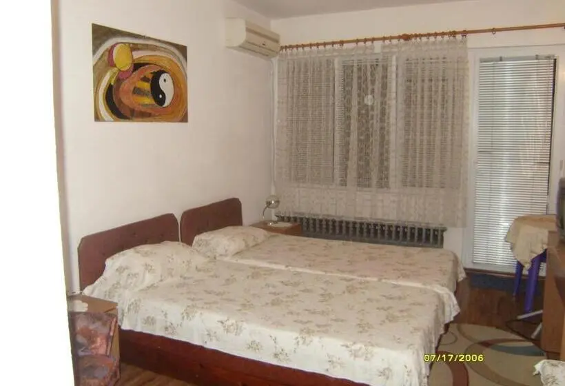 اتاق لوکس با چشم‌انداز دریا, Villa Trakia