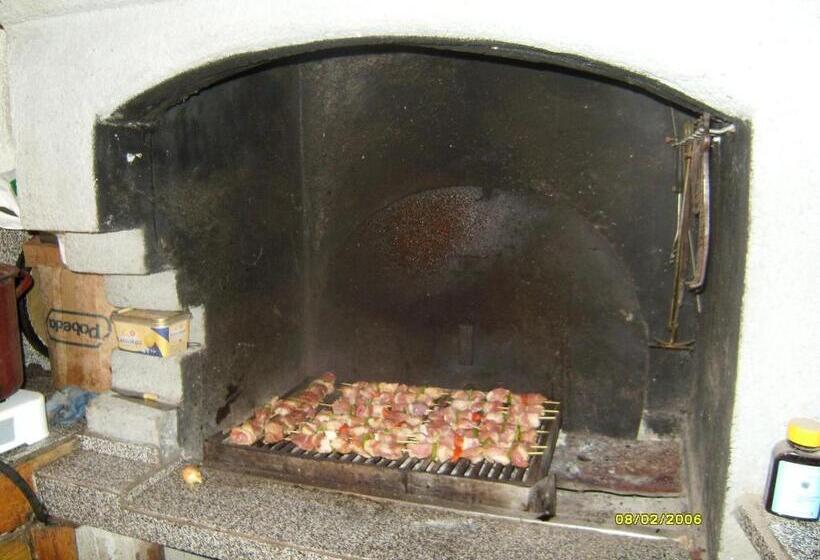 Четырехместный Номер Стандарт с Балконом, Villa Trakia