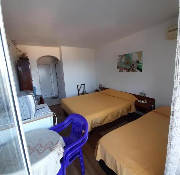 Triple Room Sea View, Villa Trakia