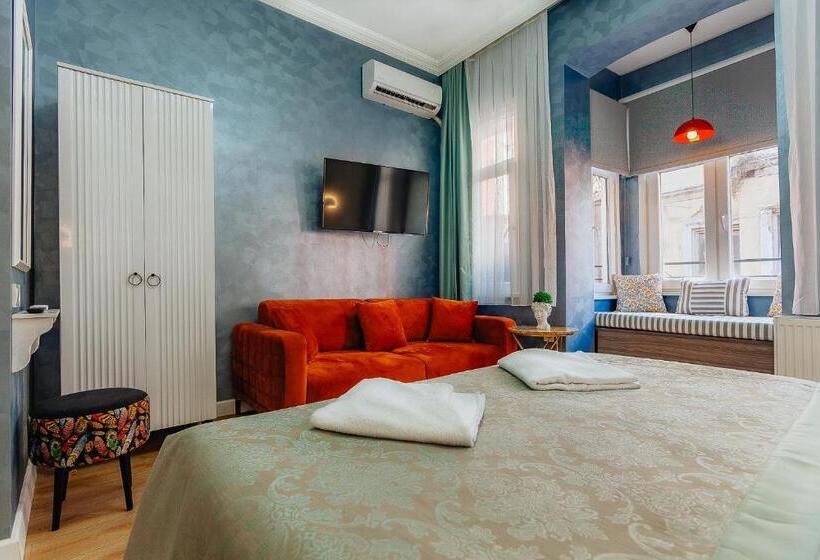 デラックストリプルルーム, Taksim Bi Center Suites