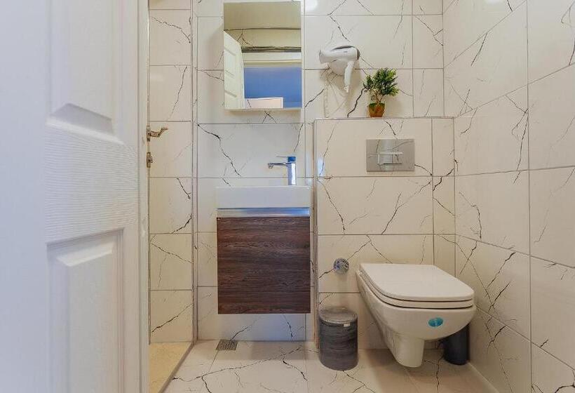Номер Стандарт Трехместный, Taksim Bi Center Suites