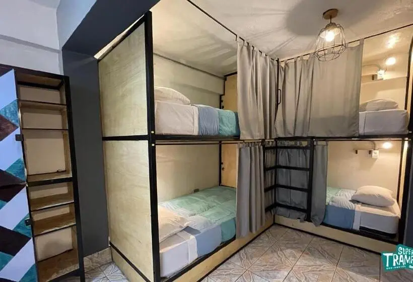 ルームシェアのワンベッド, Supertramp Hostel Machupicchu