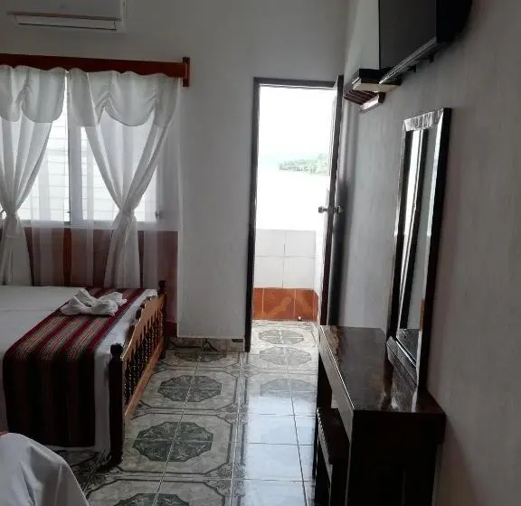 اتاق لوکس با چشمانداز دریا, La Union