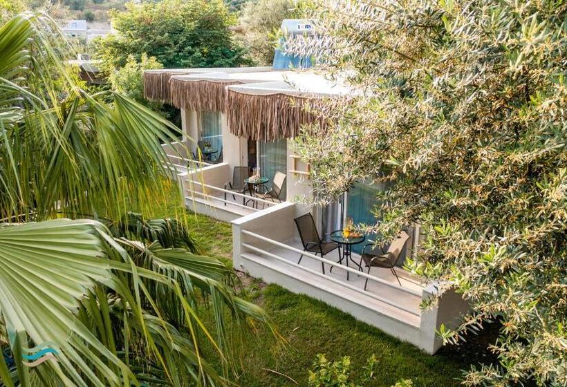 Семейный Номер Deluxe, Plataria Seaside Resort