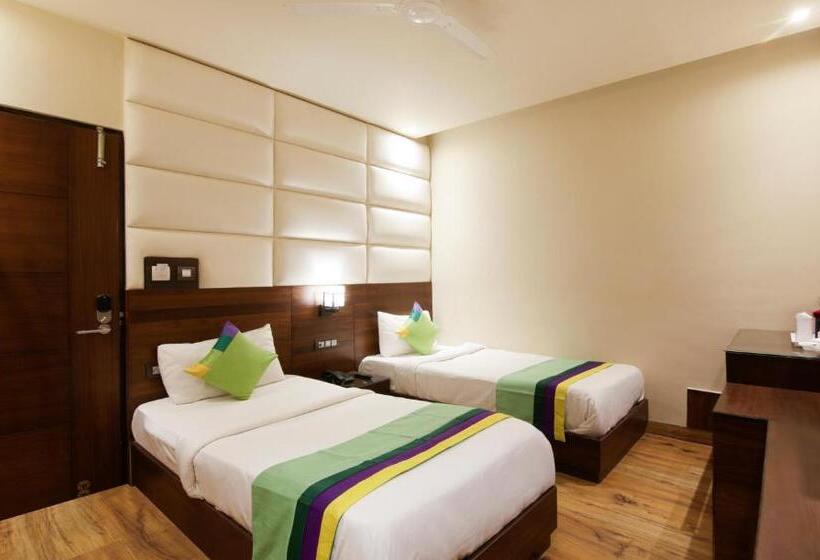 اتاق استاندارد, Treebo Punjabi Nature Residency, Near Faridabad Railway Station