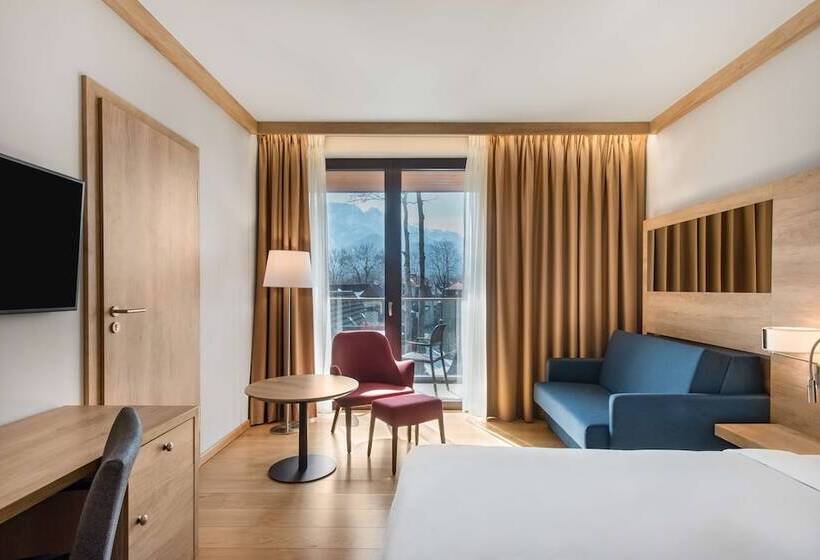 اتاق خانوادگی با چشمانداز کوه, Radisson Blu Hotel & Residences