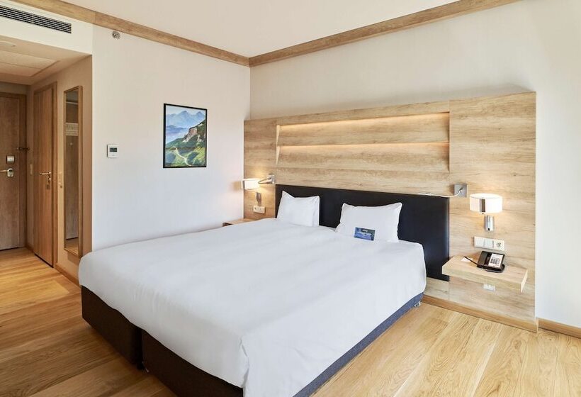 سوییت با چشمانداز کوه, Radisson Blu Hotel & Residences