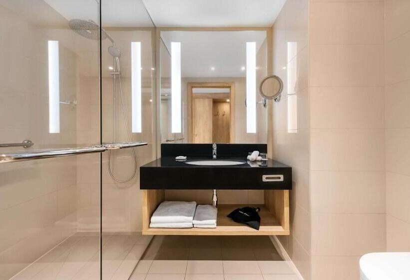 Premium room w/ mountain view, Radisson Blu Hotel & Residences