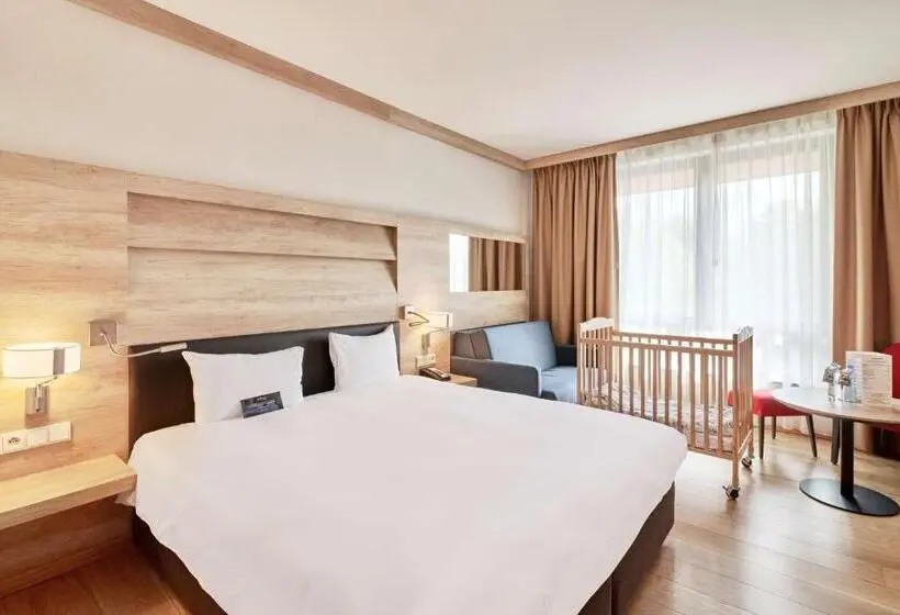 マウンテンビューファミリールーム, Radisson Blu Hotel & Residences