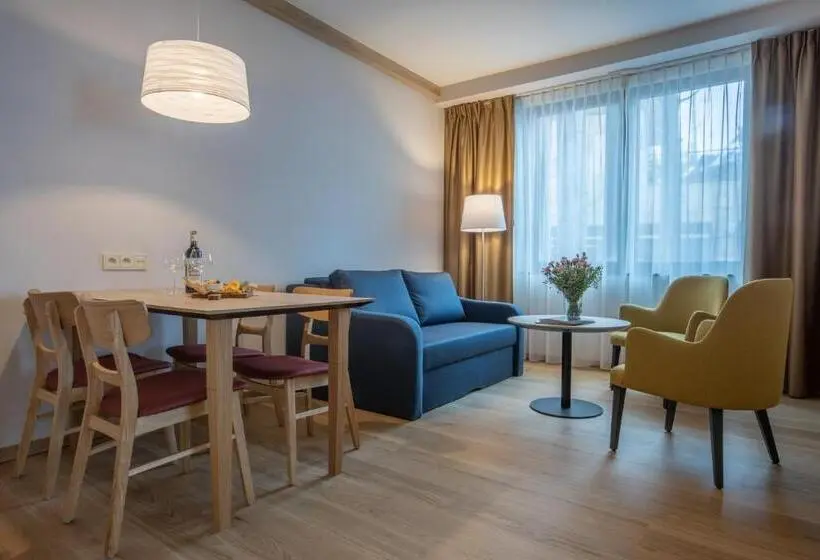 マウンテンビュースイート, Radisson Blu Hotel & Residences
