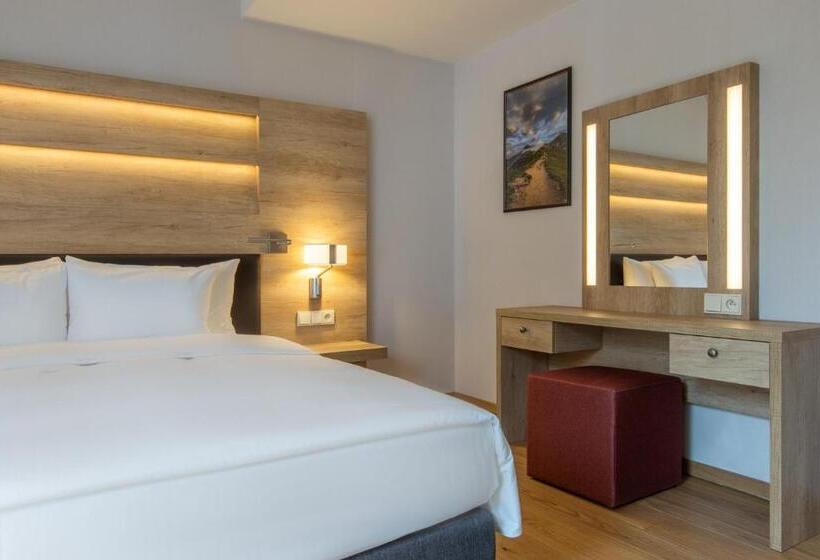 سوییت با چشمانداز کوه, Radisson Blu Hotel & Residences