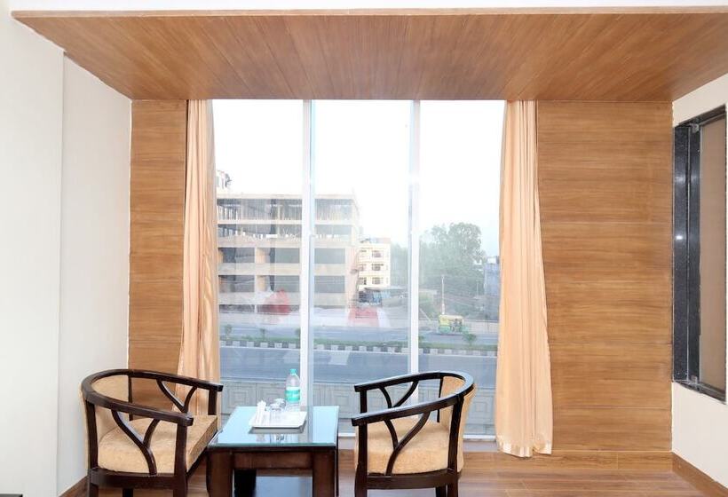 디럭스 룸, The Diamond