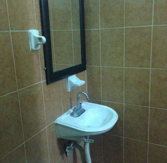 اتاق استاندارد چهار تخته, Xalapa