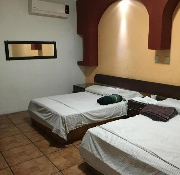 اتاق استاندارد چهار تخته, Xalapa