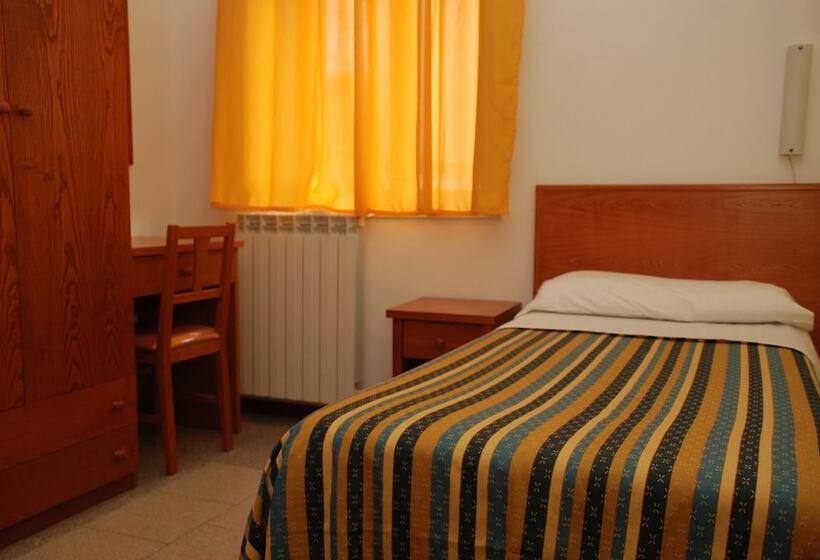 اتاق استاندارد یک نفره, B&b Sant'eufemia