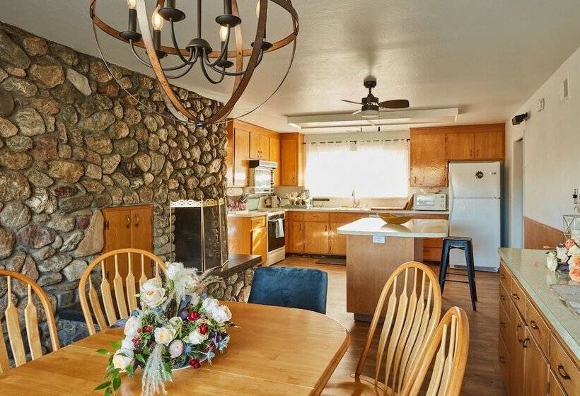 3ベッドルームハウス, Bed & Barrel At Stonehouse Cellars