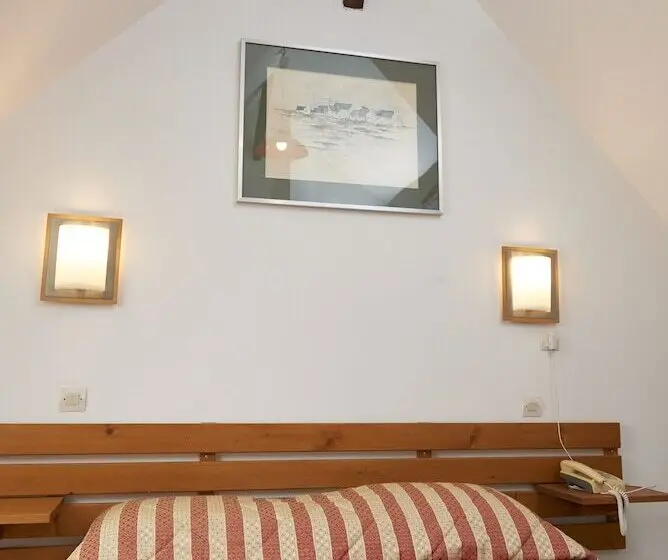 スタンダードトリプルルーム, Chambres D'hotes Du Colvert
