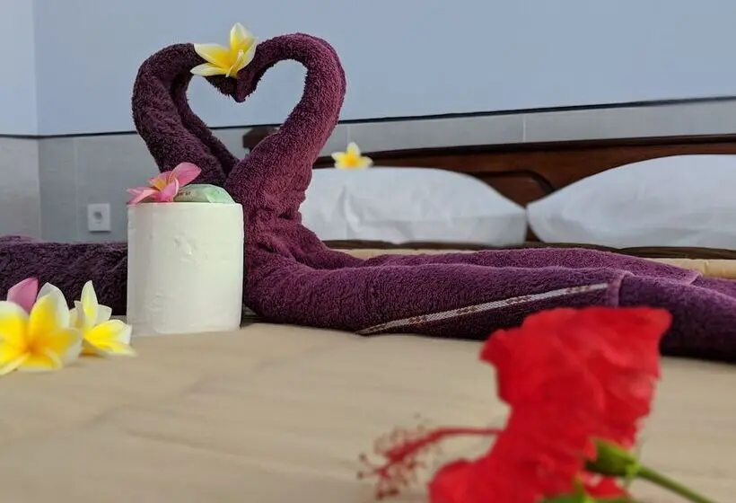 プールの見えるデラックスルーム, Serangan Inn Mimba