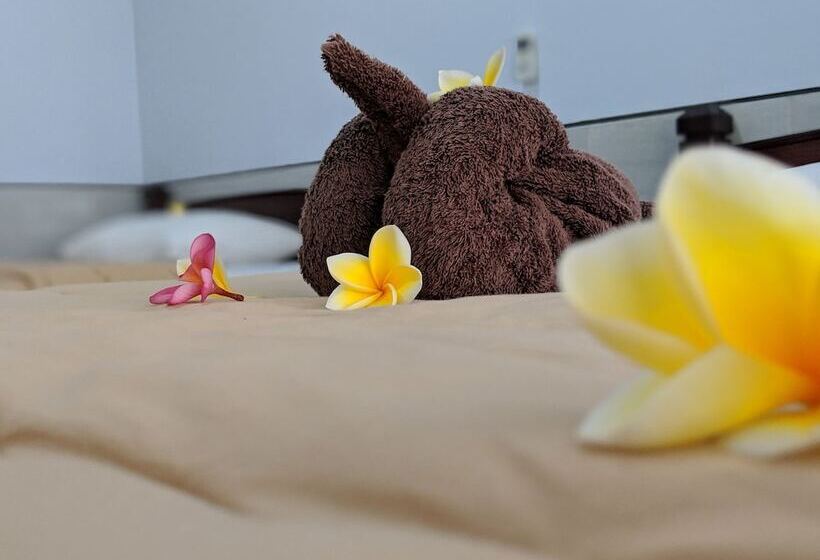 Pokój Deluxe Widok Basen, Serangan Inn Mimba