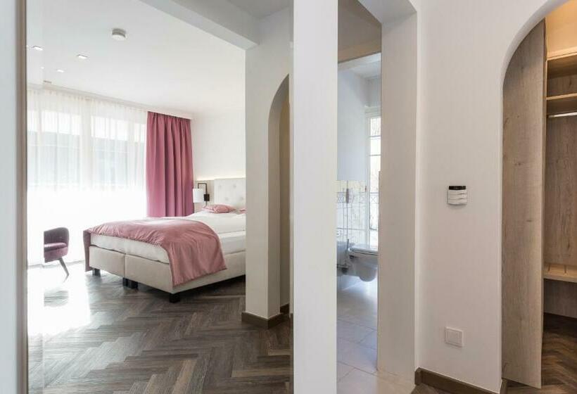 غرفة قياسية مزوَّدة بشُرفة, Boutiquehotel Bergvilla