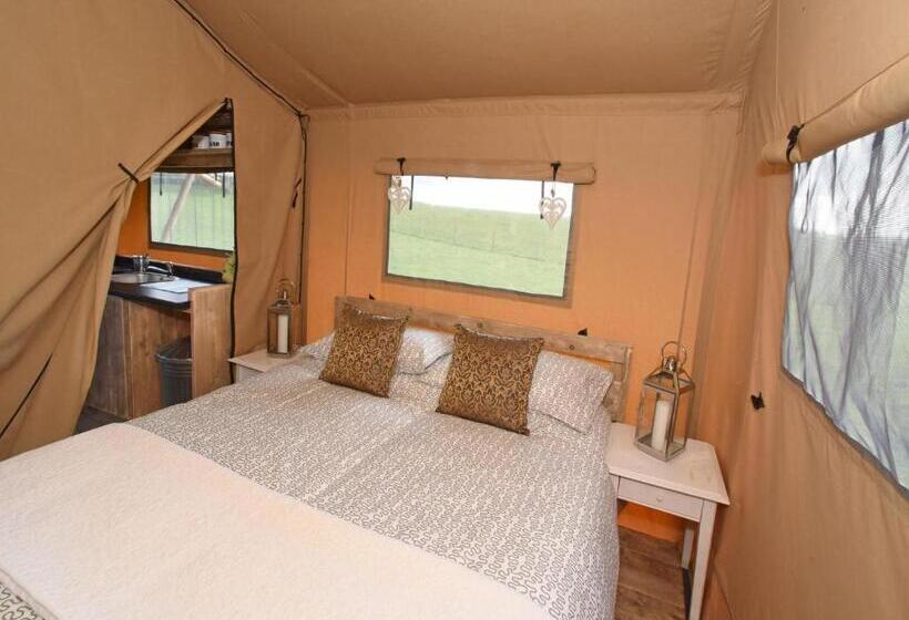 Standard Tent, Carr S Hill Luxury Safari Tents
