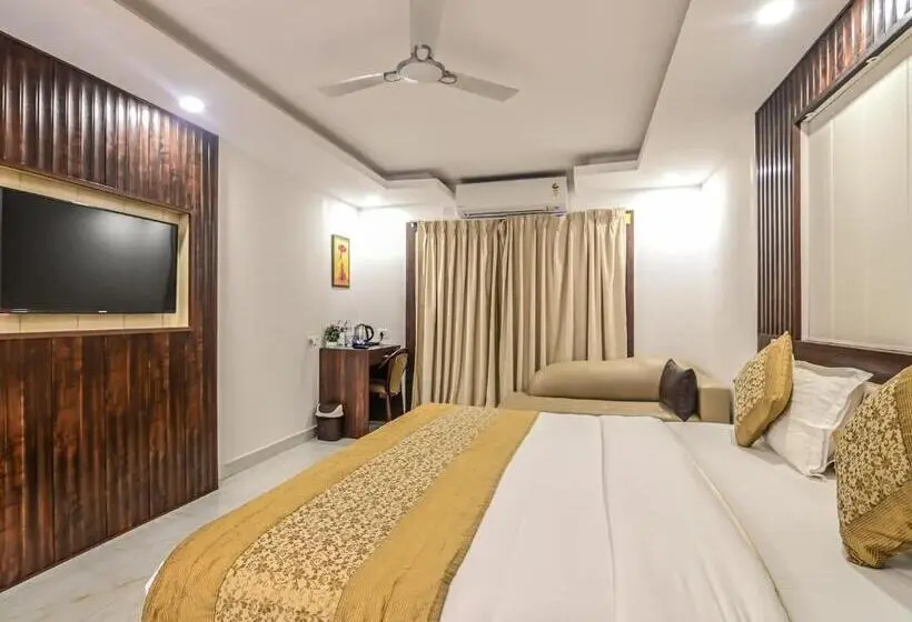 バルコニー付きデラックスルーム, De Falcon Goa Beach Resort