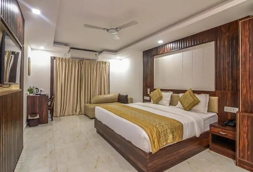 バルコニー付きデラックスルーム, De Falcon Goa Beach Resort