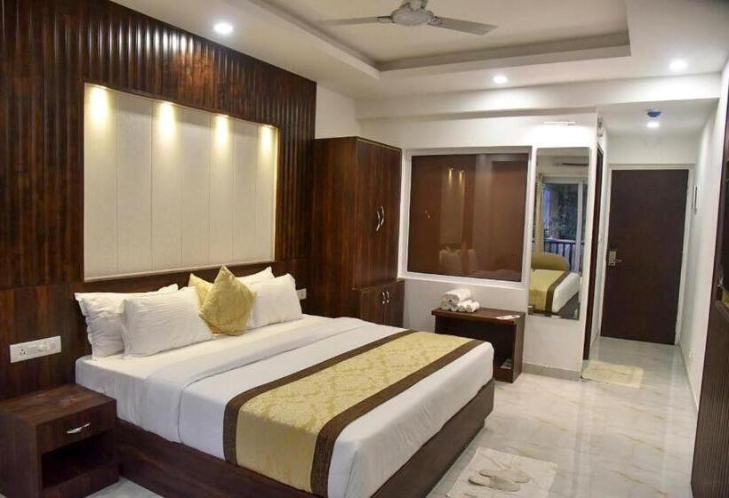 带阳台的豪华间, De Falcon Goa Beach Resort