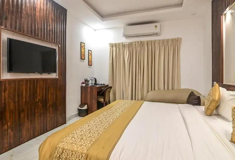 デラックスルーム, De Falcon Goa Beach Resort