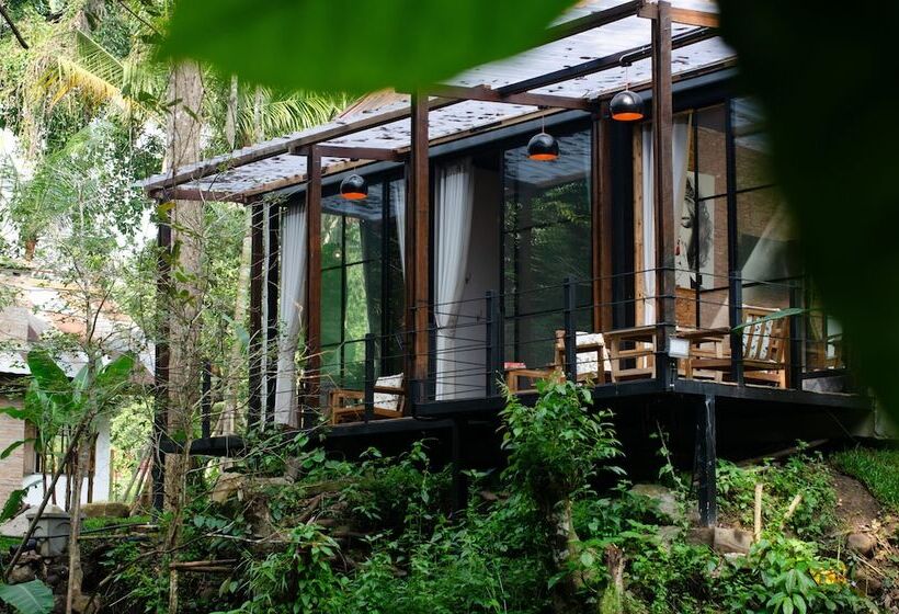 ویلای 2 خوابه, Voraman Hut