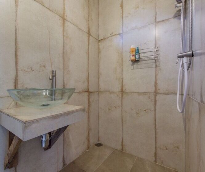 Номер Стандарт Двуспальная Кровать, Voraman Hut