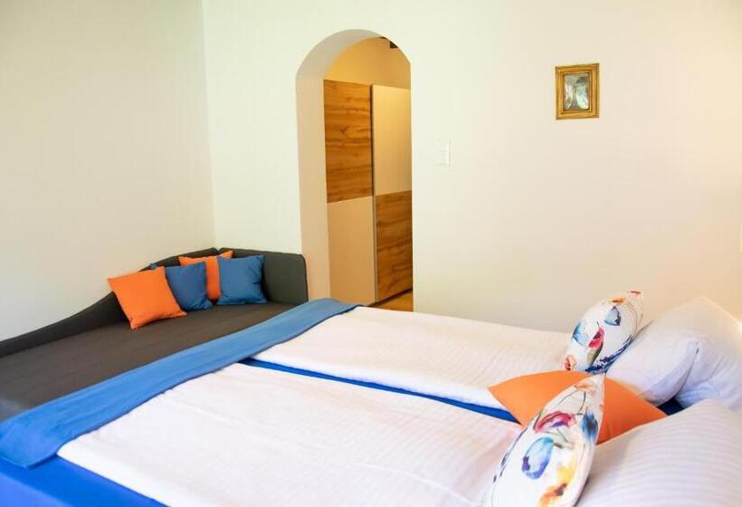 غرفة قياسية ثلاثية, Klamberghof Burgstaller