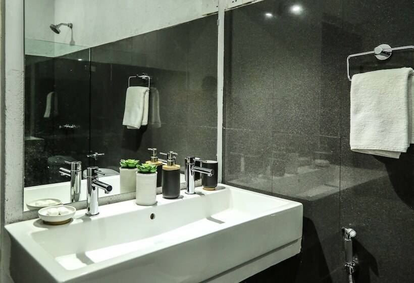 디럭스 룸, Mintaas