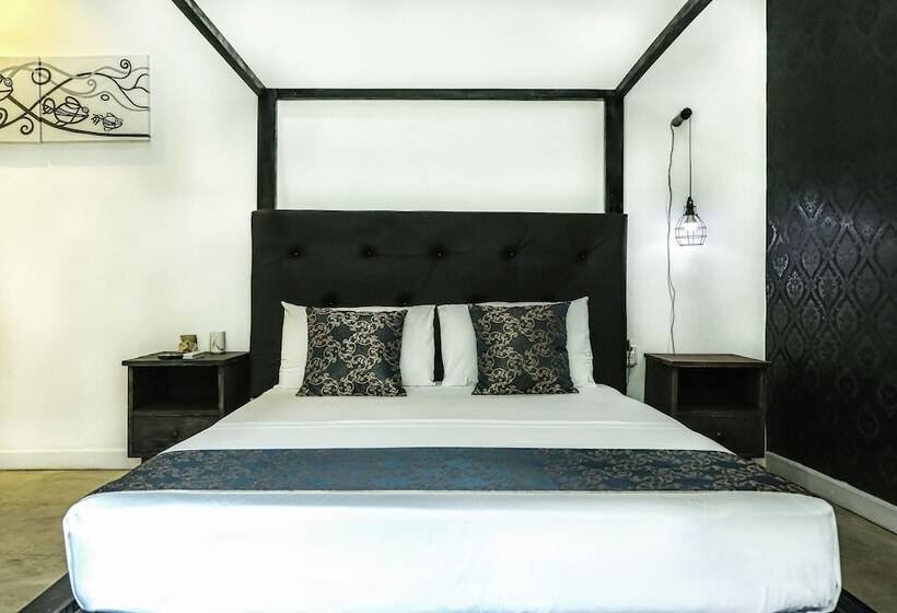 디럭스 룸, Mintaas