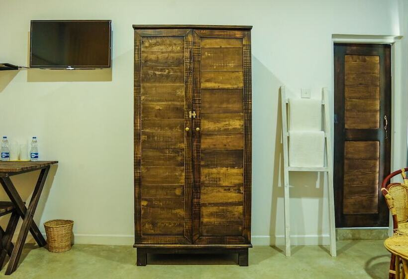 디럭스 룸, Mintaas