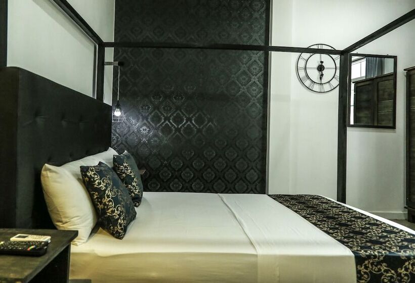 디럭스 룸, Mintaas