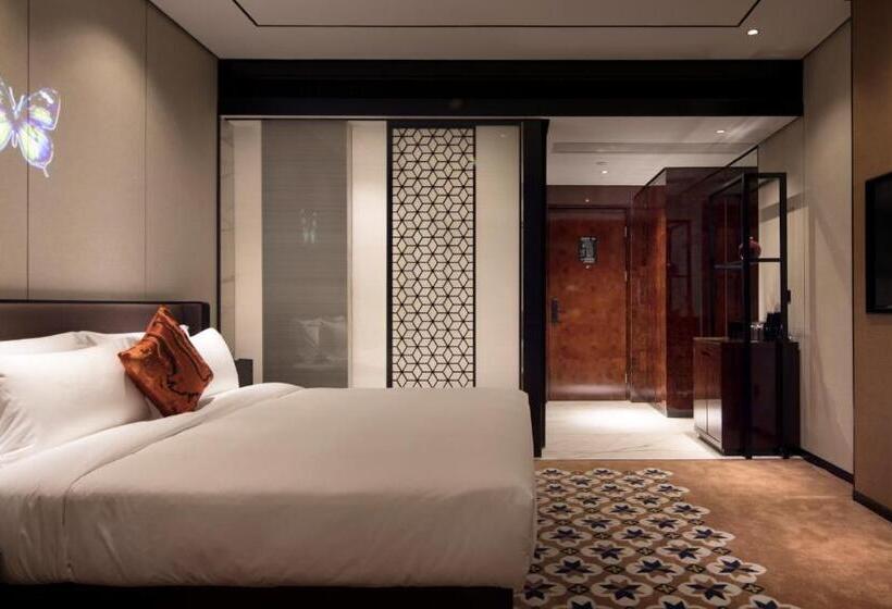 Номер Deluxe Кровать Кинг, Paco Hotel Chebeinan Metro Guanghzou