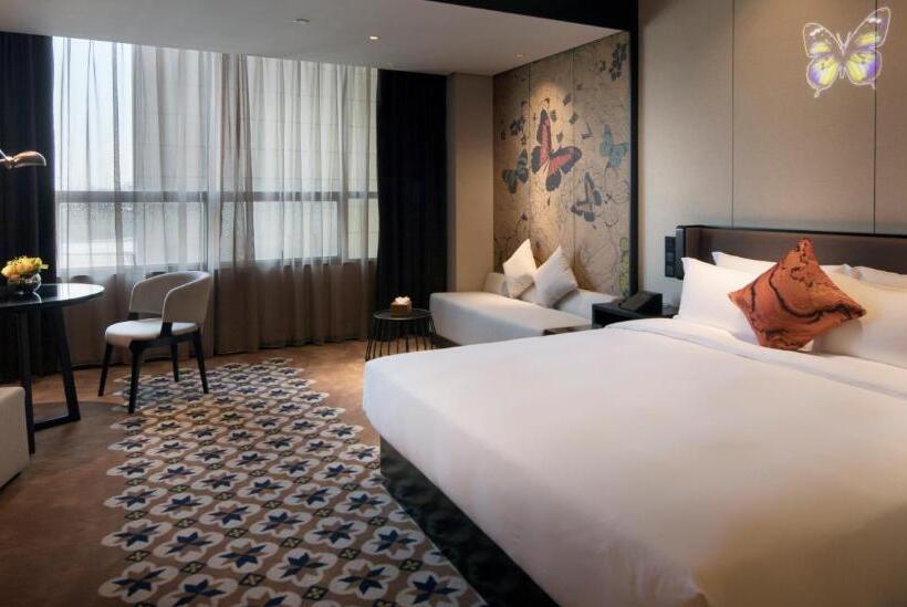 Номер Executive Кровать Кинг, Paco Hotel Chebeinan Metro Guanghzou