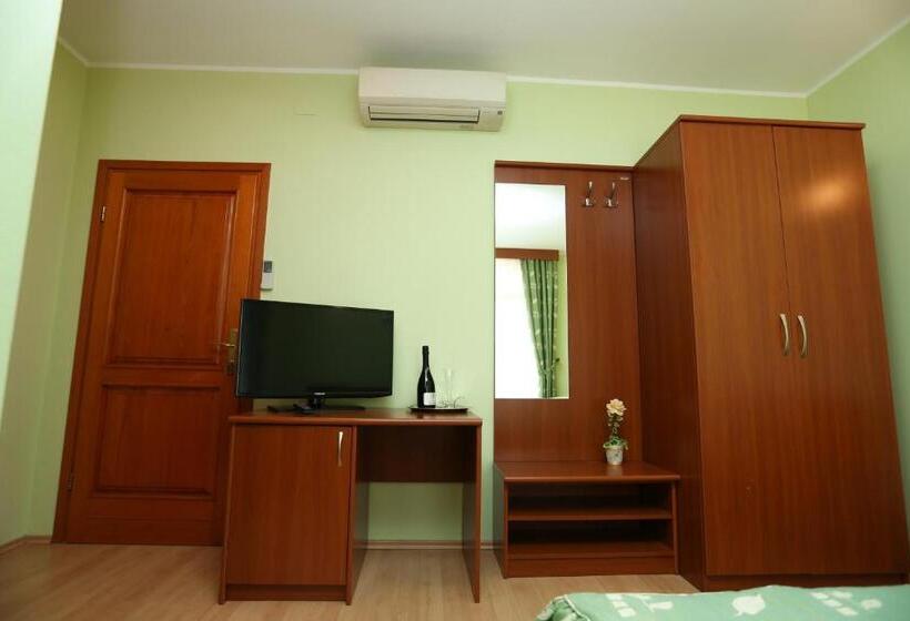 Четырехместный Номер Стандарт, Rooms Luna Sol