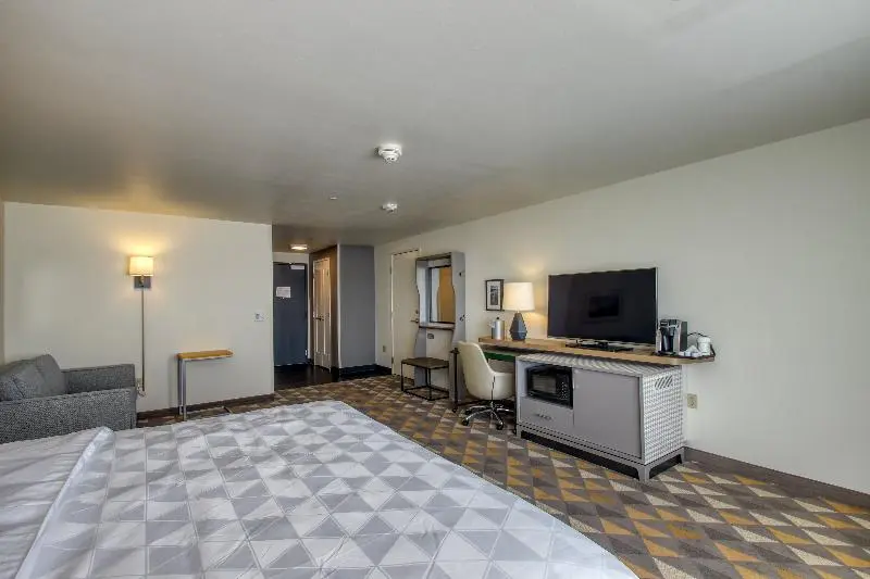 キングサイズベッドのスタンダードルーム, Holiday Inn   Appleton, An Ihg
