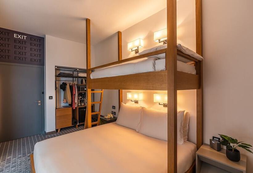 اتاق استاندارد, Studio One