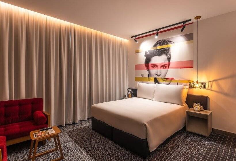 اتاق استاندارد, Studio One