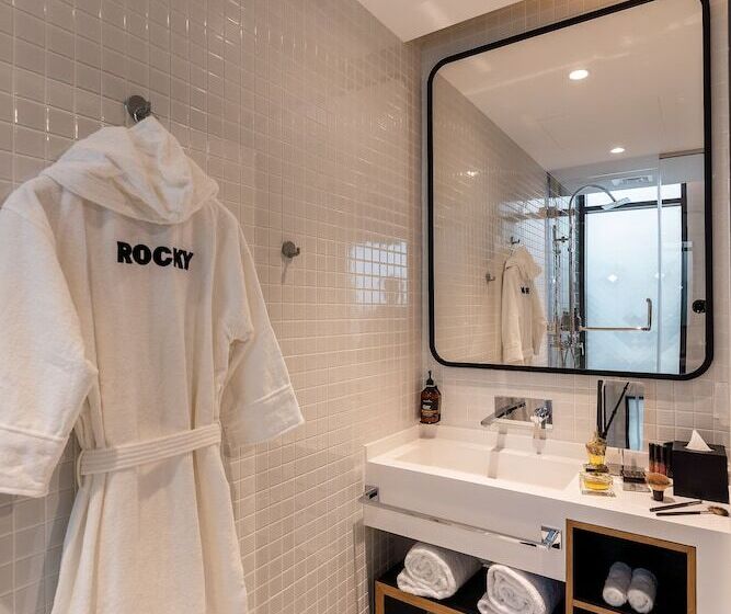 آپارتمان 1 خوابه, Studio One