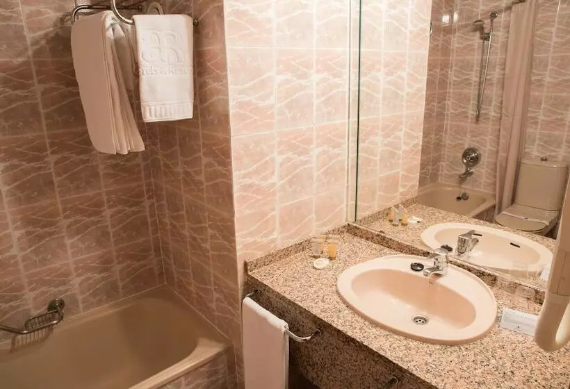 اتاق استاندارد سه نفره, AR Roca Esmeralda & Spa