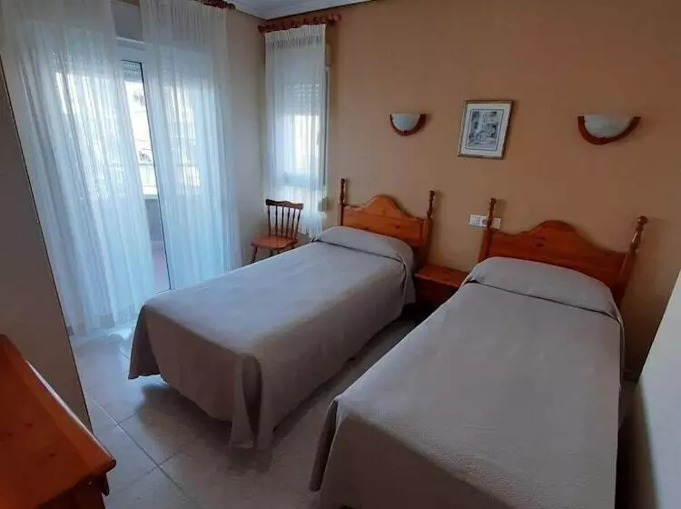 Balkonlu Standart Oda, Cano