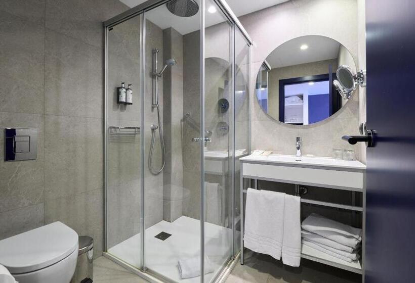 高级三人间, Catalonia Majorica