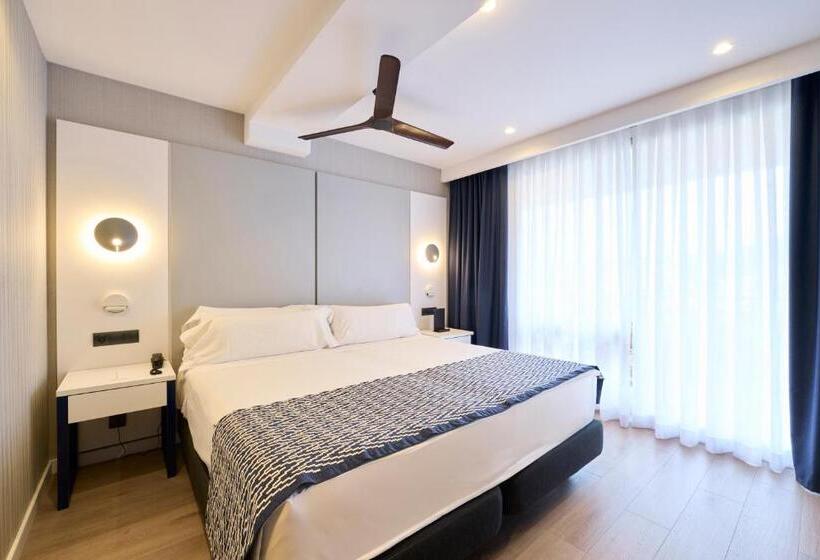 高级三人间, Catalonia Majorica