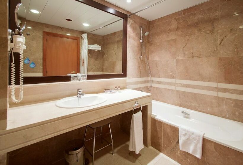 اتاق استاندارد با چشم‌انداز دریا, Catalonia Majorica