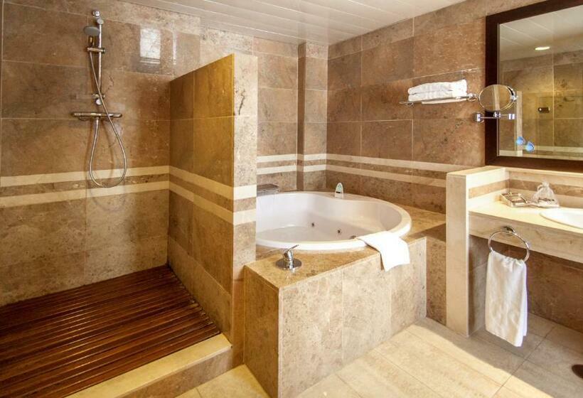 带露台的小型套房, Catalonia Majorica