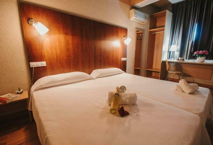 스탠다드 룸, Embajador